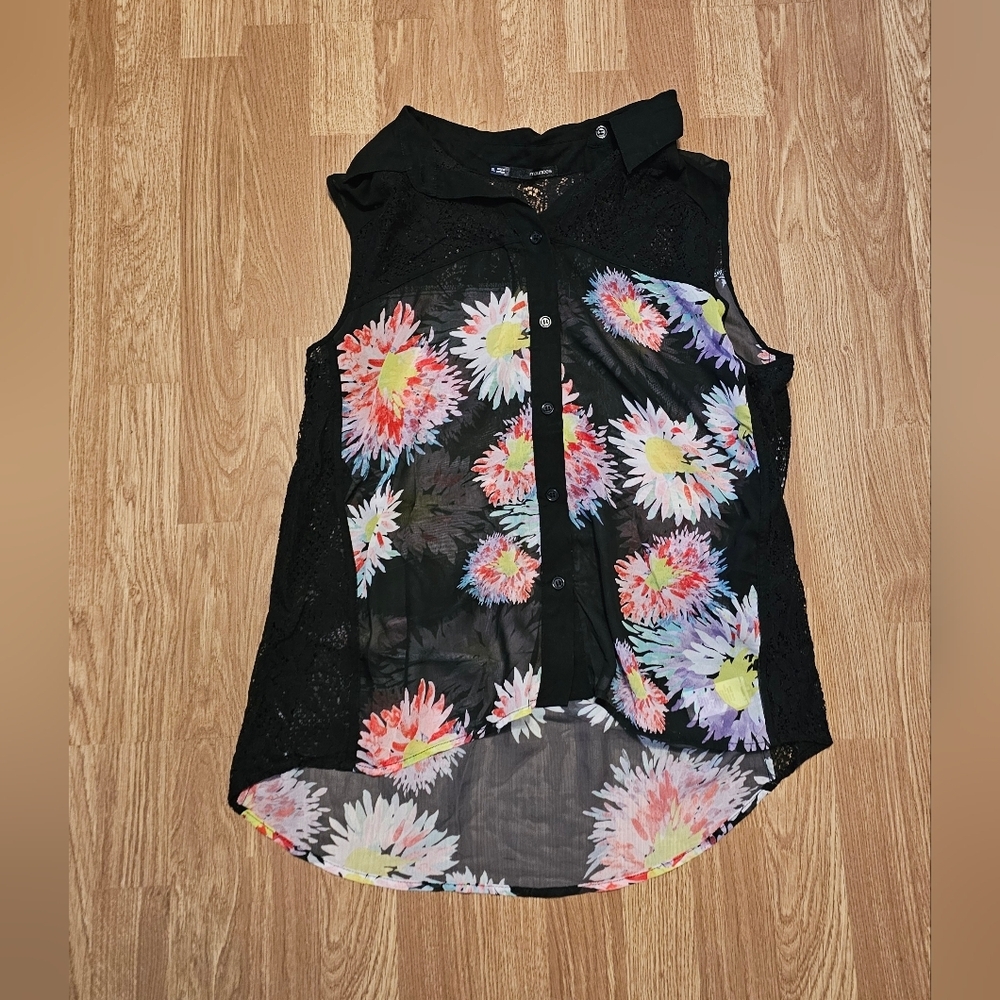 Maurices Short Sleeveless Blouse Size Xl